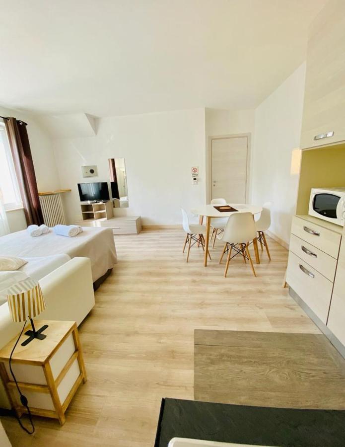 Casa Dell'Oca Apartment ปาสเตร็งโก ภายนอก รูปภาพ